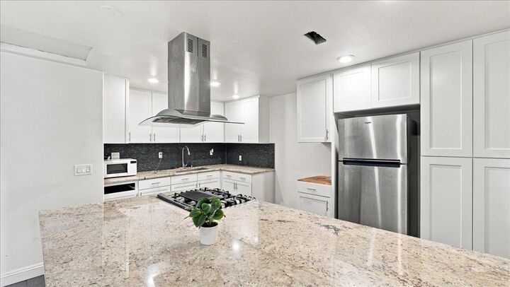 Property Photo:  2419 Nightingale Avenue  CA 95205 