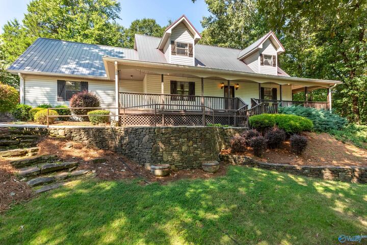 Property Photo: 416 Pinewood Avenue AL 35905