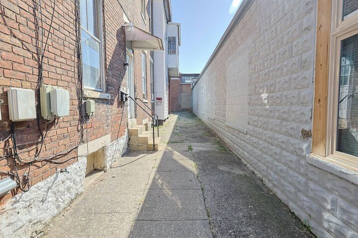 Property Photo:  1552 Eastern Avenue  KY 41011 