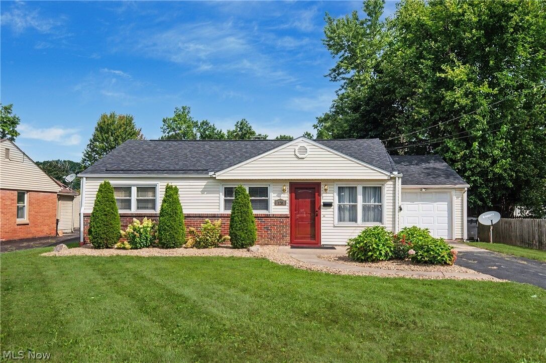 Property Photo:  120 Centervale Avenue  OH 44512 