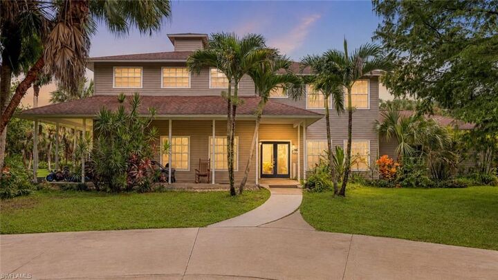 Property Photo: 670 13th St NW FL 34120