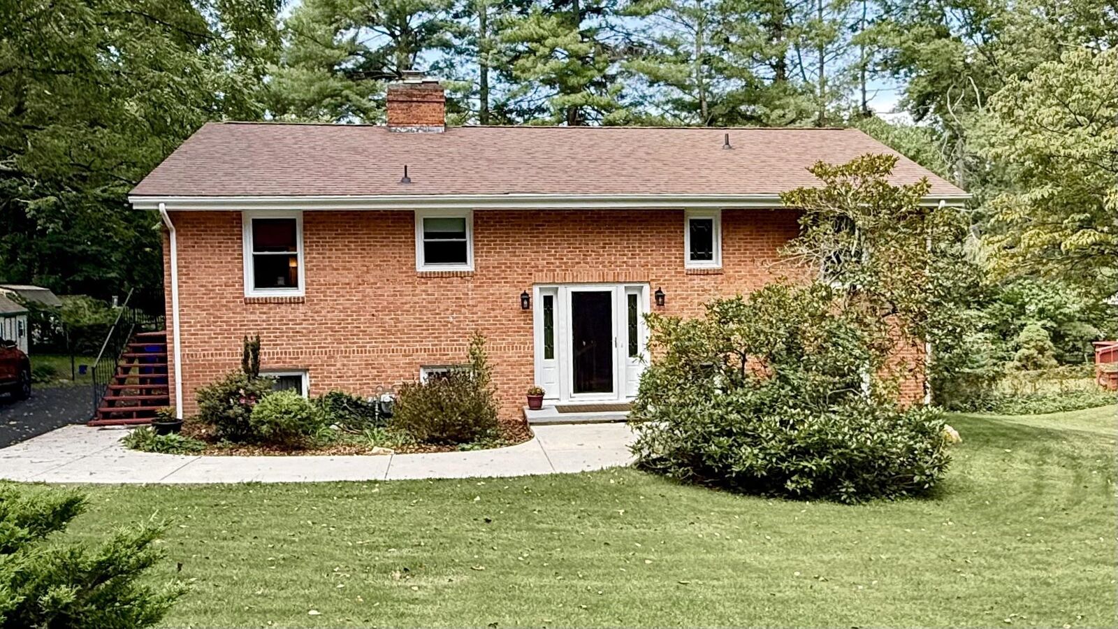 Property Photo:  305 Cork Drive  VA 24060 