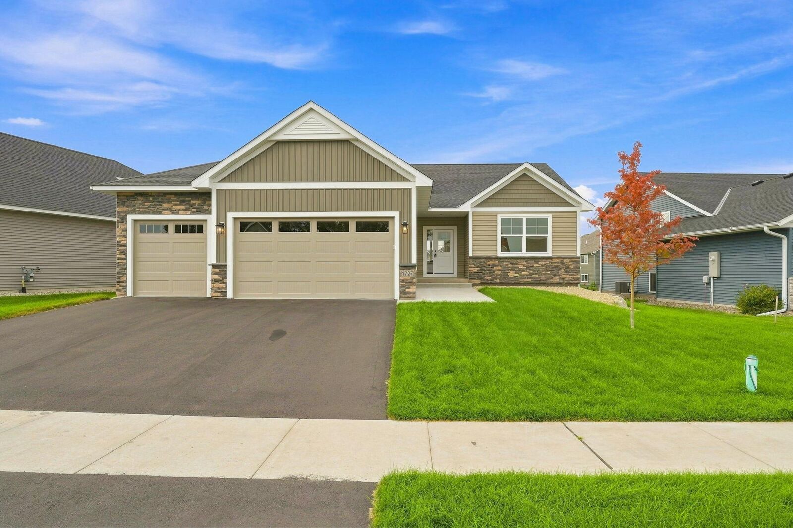 Property Photo:  1727 Spruce Street  MN 55024 
