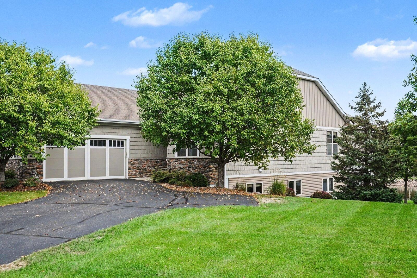 Property Photo: 10776 Lyndale Bluffs Trail MN 55420
