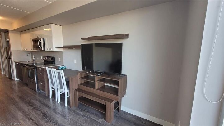 Property Photo:  308 Lester Street 402  ON N2L 3W6 