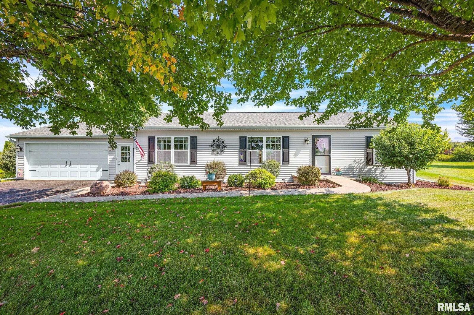 Property Photo:  1921 Bluebird Drive  IL 61401 