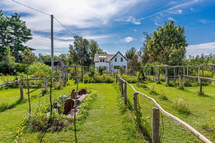 Property Photo:  611 Line Road  PE C0A 1R0 