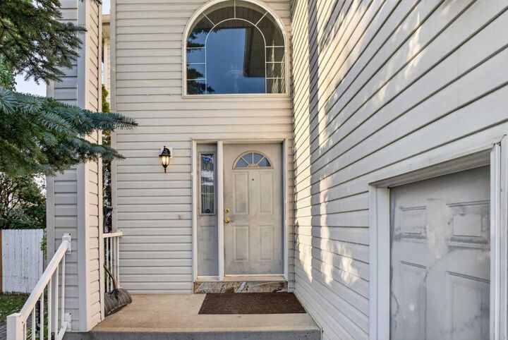Property Photo:  219 Lakeview Cove  AB T1X 1E8 