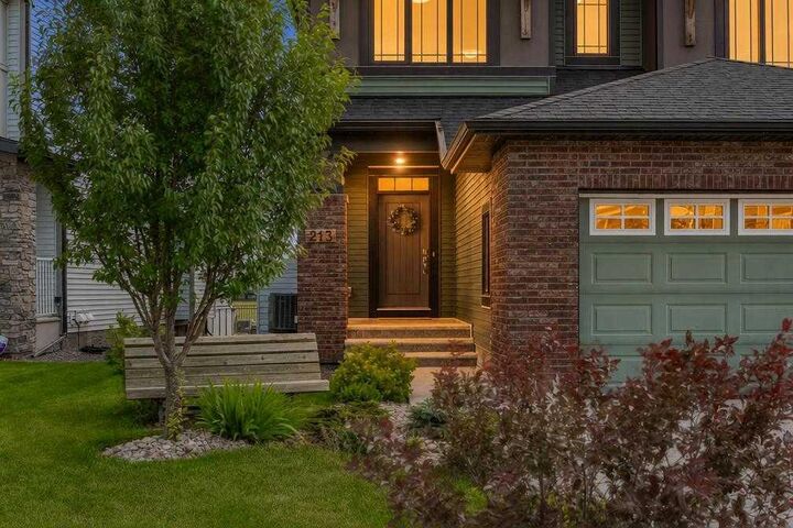 Property Photo:  213 Vista Drive  AB T0M 0S0 