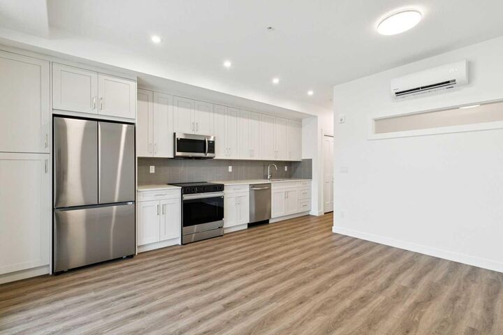 Property Photo:  1802 Mahogany Boulevard SE 7307  AB T3M 4A5 