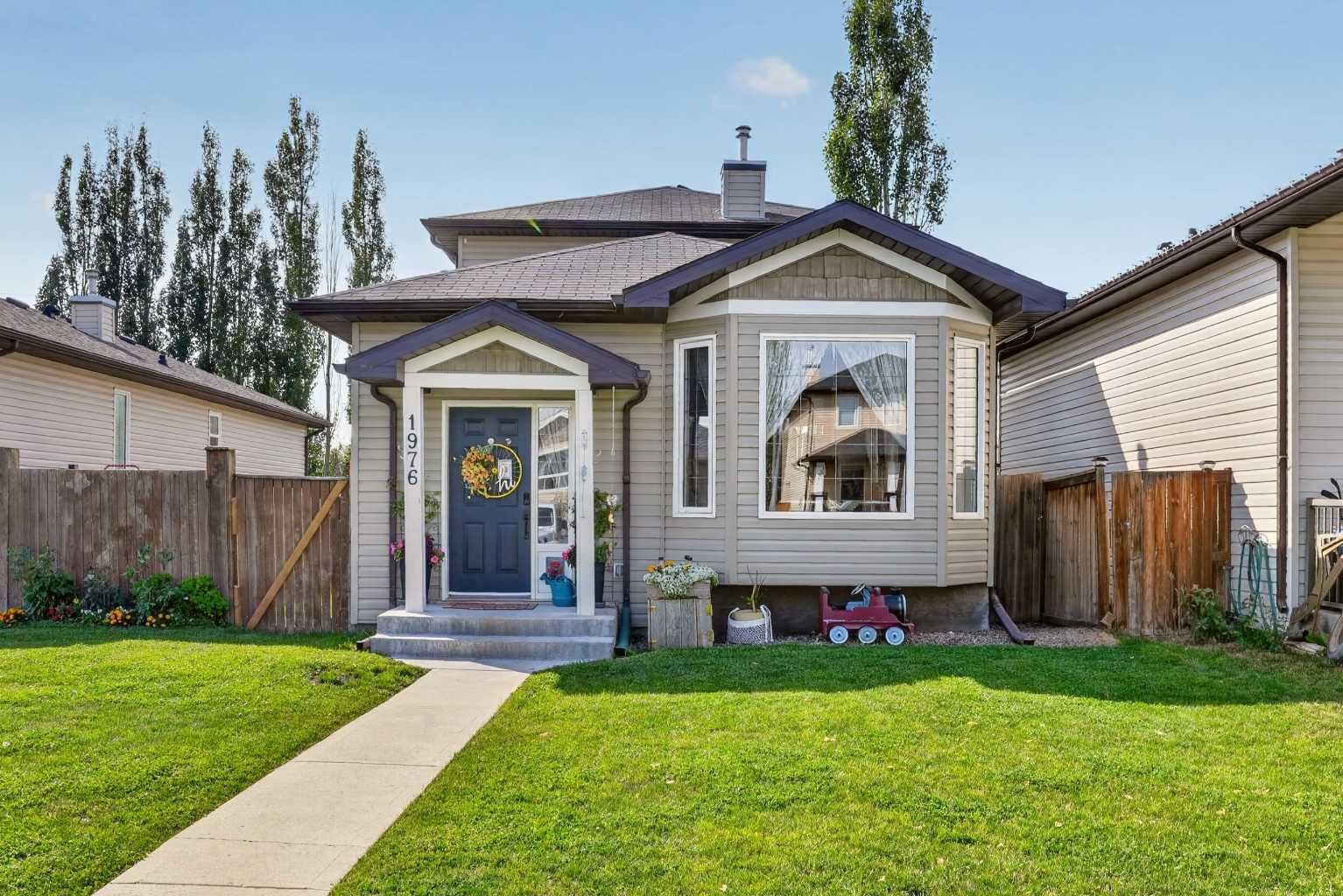 Property Photo:  1976 Parkside Close  AB T1H 0A1 