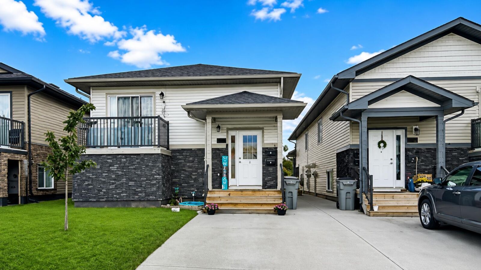 Property Photo:  9911 109 Avenue B  AB T8V 1R7 