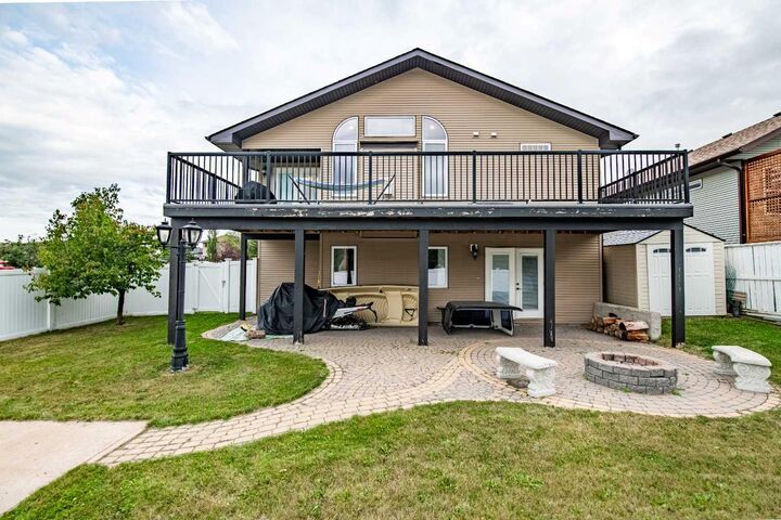 Photo de la propriété:  62 Fieldstone Way  AB T4S 0C3 