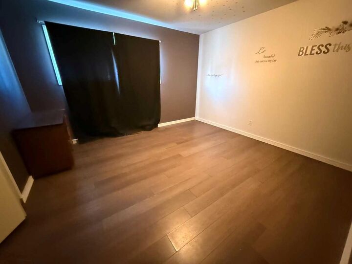 Property Photo:  1126 6 Avenue  AB T9W 1G2 