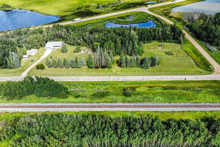 Property Photo:  22148 Twp Rd 464A  AB T0C 0L0 