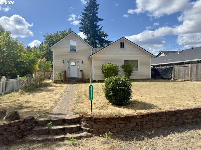 Property Photo:  30725 SW Magnolia Ave  OR 97070 