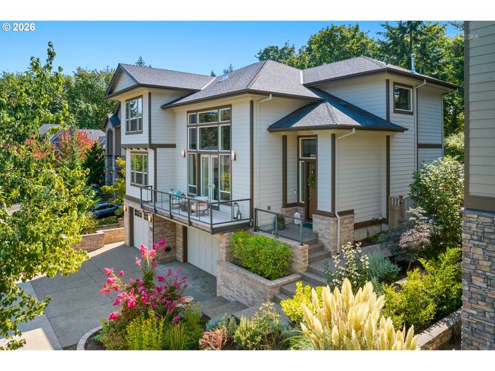 Property Photo:  1214 SW Ophelia St  OR 97219 
