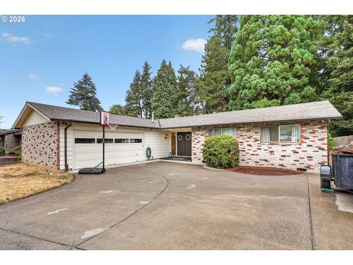 Property Photo: 7525 SE Eldorado St OR 97267