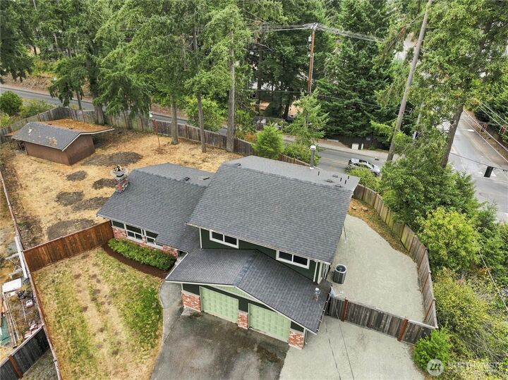 Property Photo:  7729  192nd Street E  WA 98387 