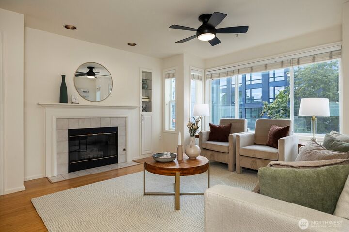 Property Photo: 1762 NW 57th Street 403 WA 98107