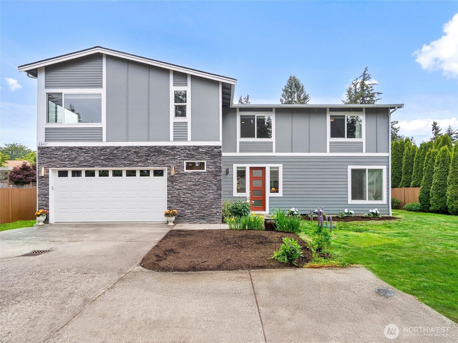 Property Photo:  22407  96th Avenue W  WA 98020 