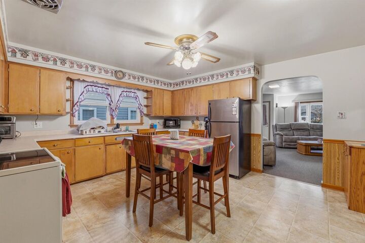 Property Photo:  253 S Madison Street  WI 53963 