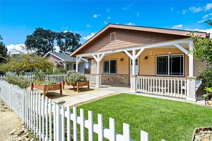 Property Photo:  482 Cayucos Avenue  CA 93465 