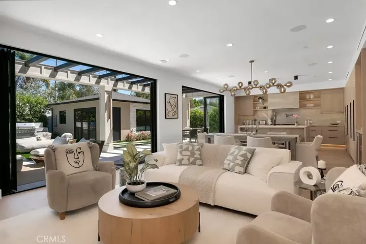 Property Photo:  1212 Greenacre Avenue  CA 90046 