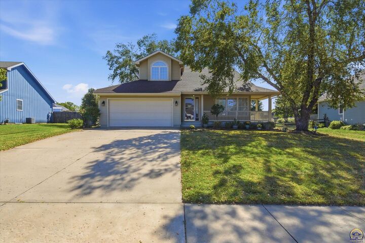 Property Photo:  4324 SW Stone Ave  KS 66610 