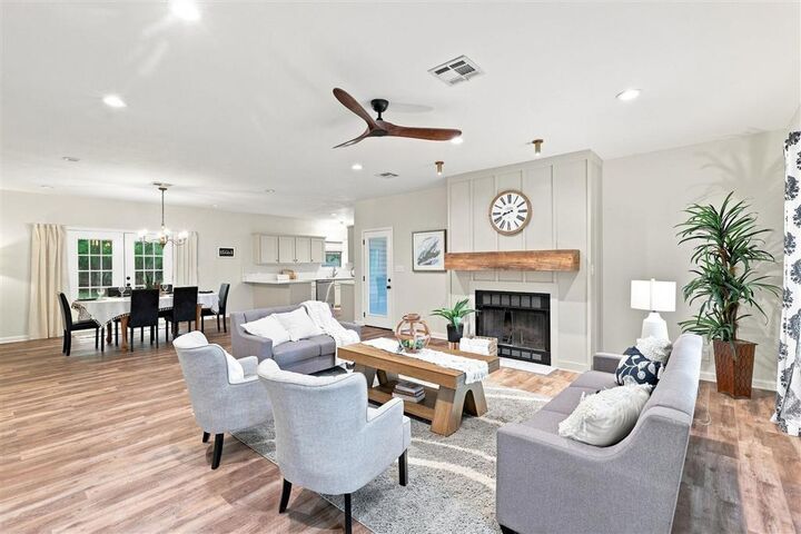 Property Photo: 558 Navajo Drive LA 70611