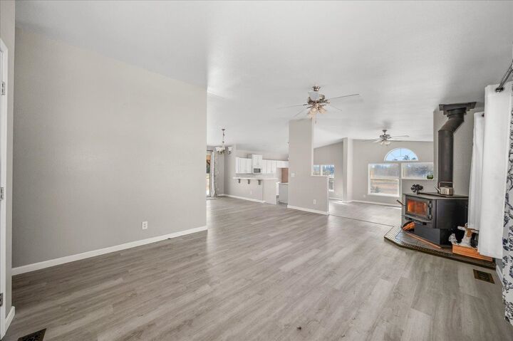 Property Photo:  1117 W Paradise Rd  WA 99224 