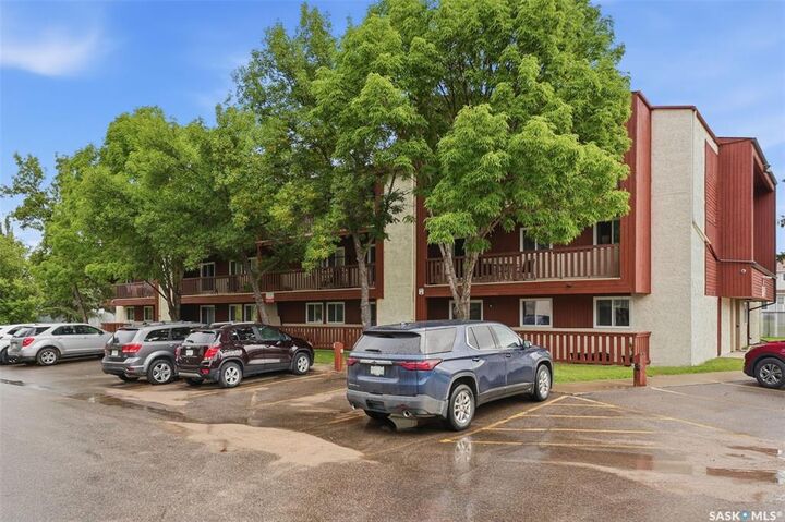 Property Photo:  1580 Olive Diefenbaker Drive 422  SK S6V 7M6 