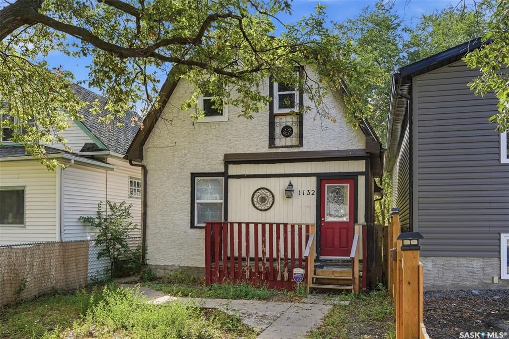 Property Photo:  1132 Princess Street  SK S4T 3Y5 