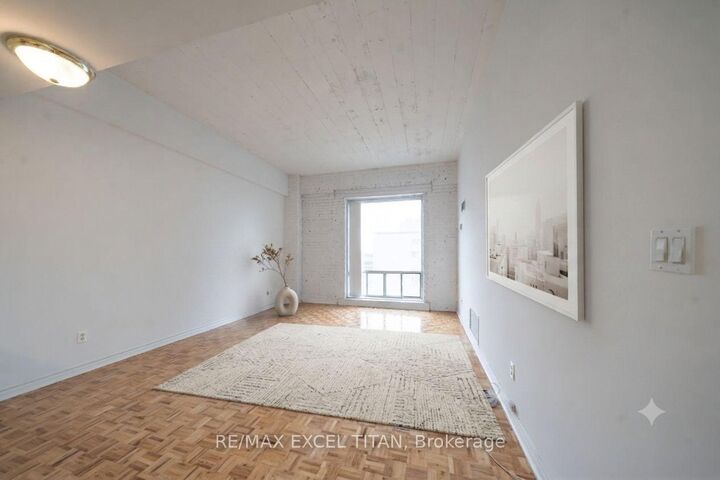 Property Photo:  1401 Dupont Street 624  ON M6H 4J7 