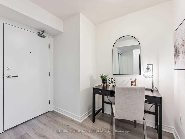 Property Photo:  25 Telegram Mews 4211  ON M5V 3Z1 