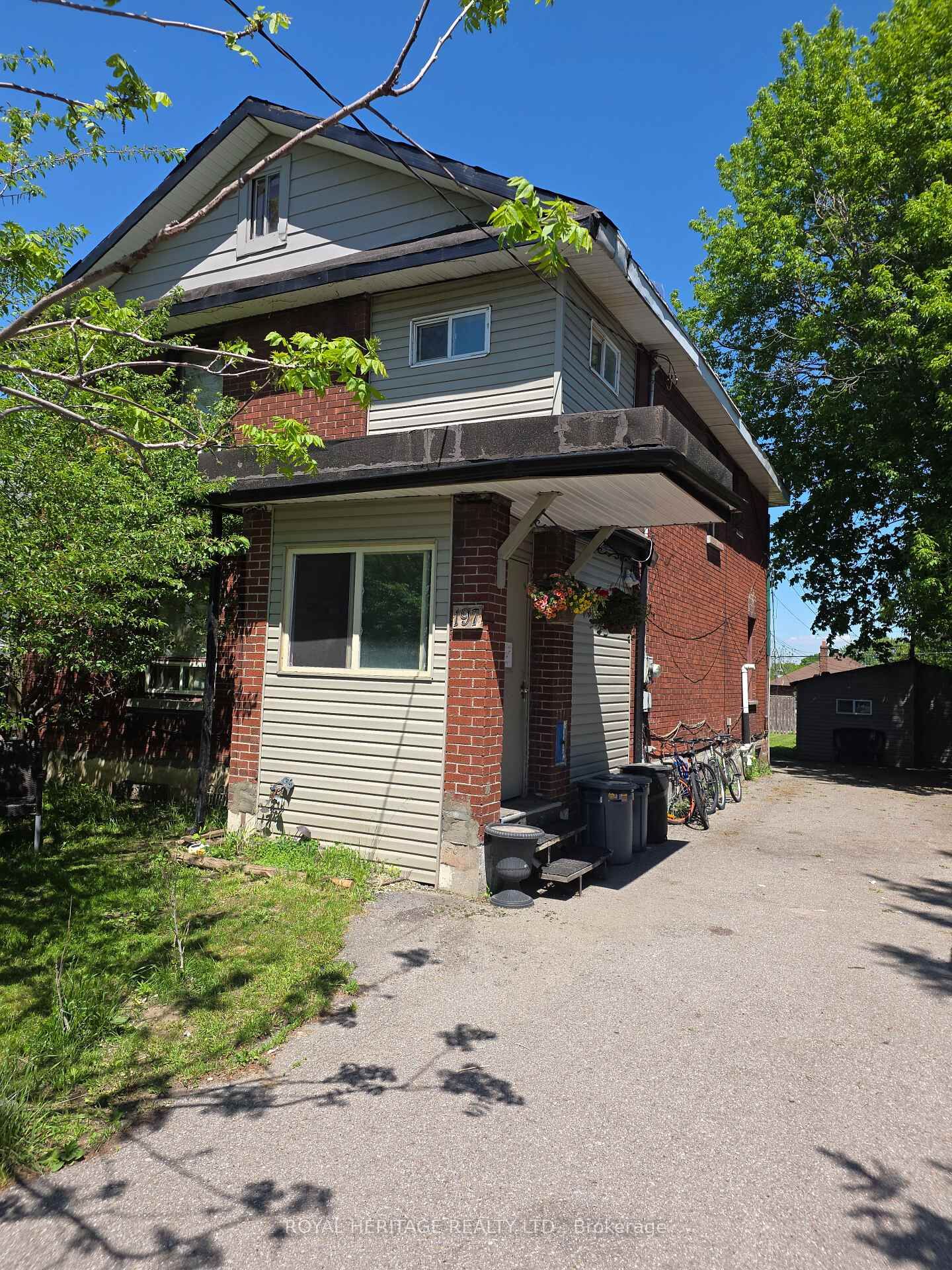 Property Photo:  197 Verdun Road  ON L1H 5T1 