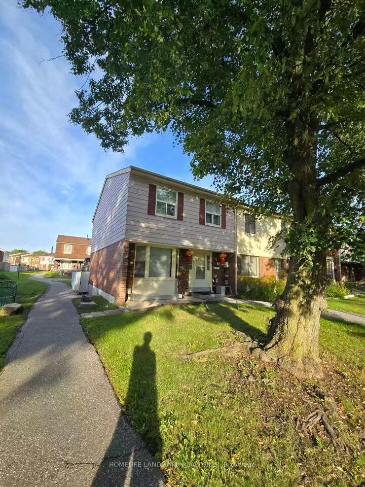 Property Photo:  1500 Sandhurst Circle Bsm 24  ON M1V 1W5 