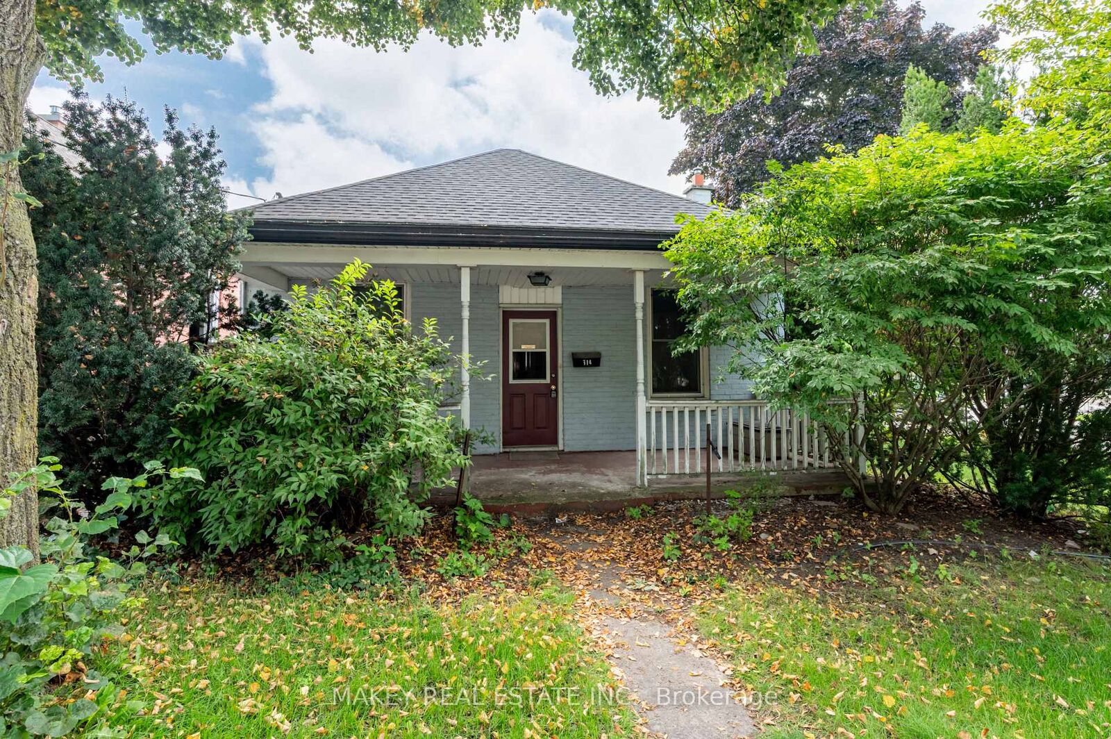 Property Photo:  314 Queen Street  ON N4S 1M1 