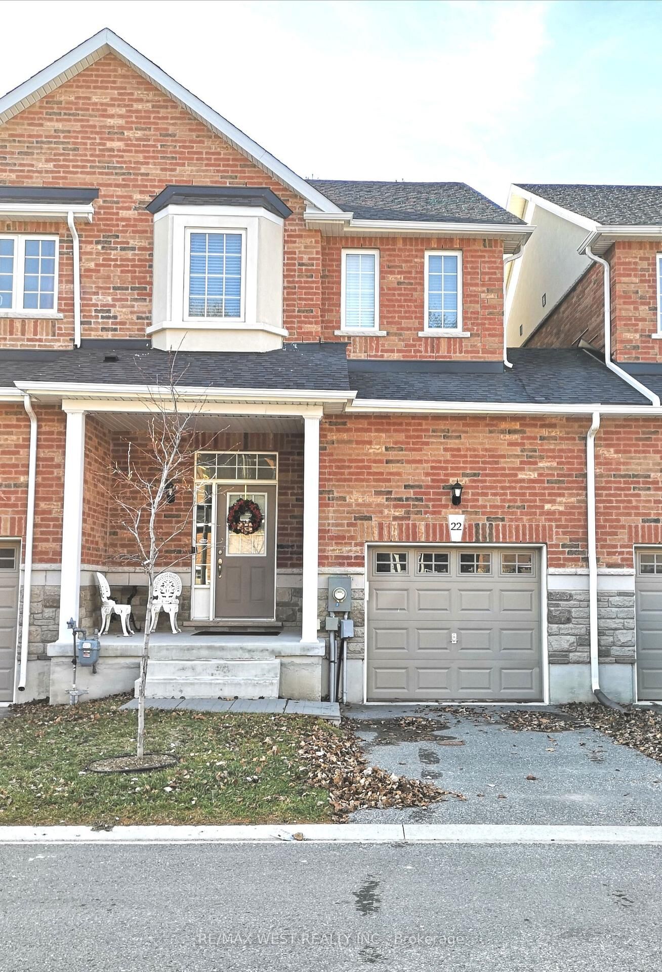 Property Photo:  22 Farewell Avenue  ON L9Z 0H3 
