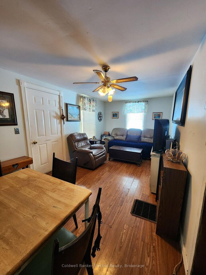 Property Photo:  24 Victoria Street E  ON K0L 2W0 