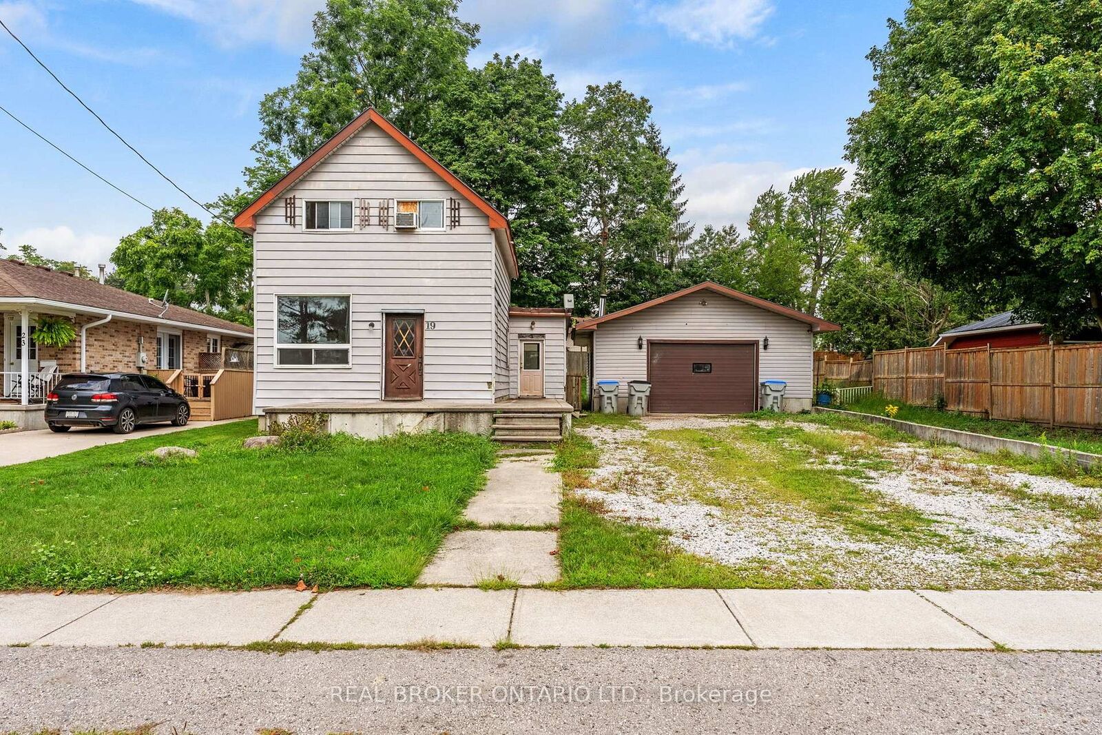 Property Photo:  19 Coleman Street  ON N0K 1W0 
