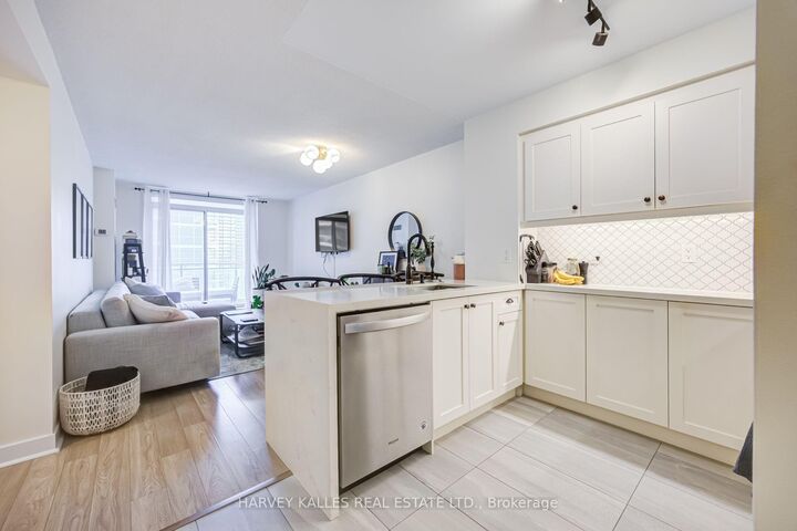 Property Photo:  50 Lynn Williams Street 1801  ON M6K 3R9 