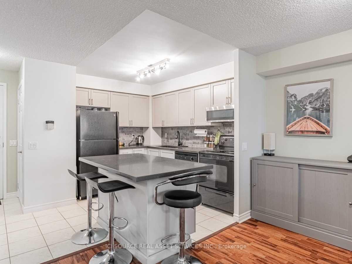 Property Photo: 55 Strathaven Drive 1803 ON L5R 4G9