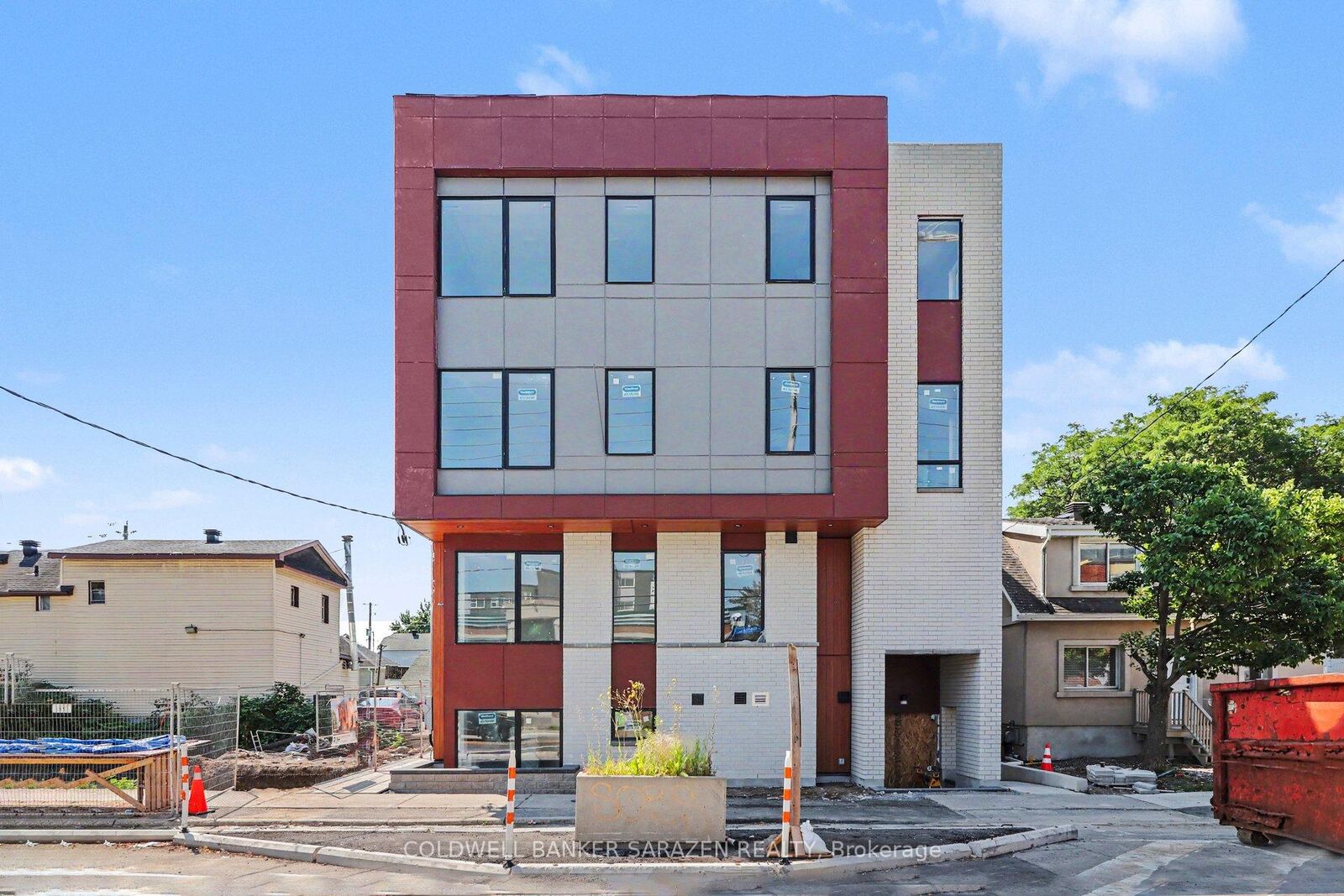 Property Photo:  42 McArthur Avenue 201  ON K1L 6R2 