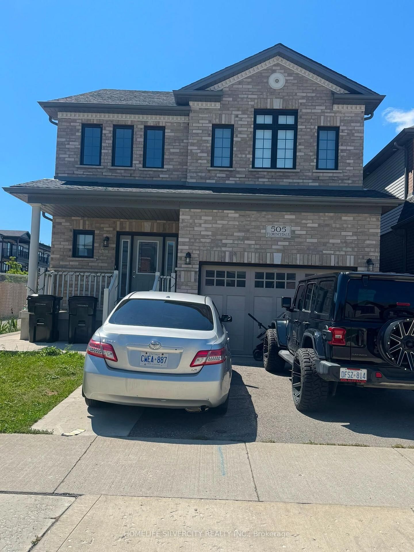 Property Photo: 505 Florencedale Crescent ON N2R 0N3