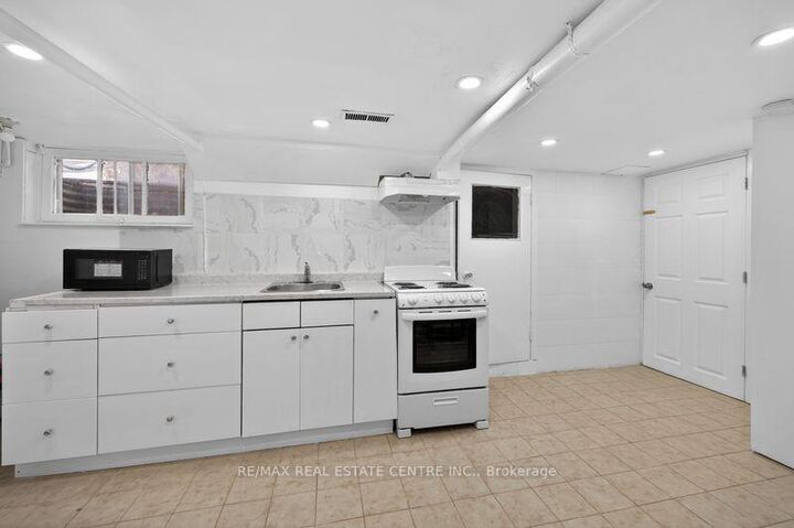 Property Photo:  44 Aldridge Street Lower Lvl  ON L9C 2T2 