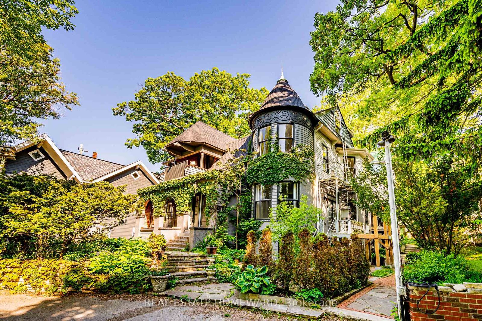 Property Photo:  3025 Queen Street E  ON M1N 1A5 