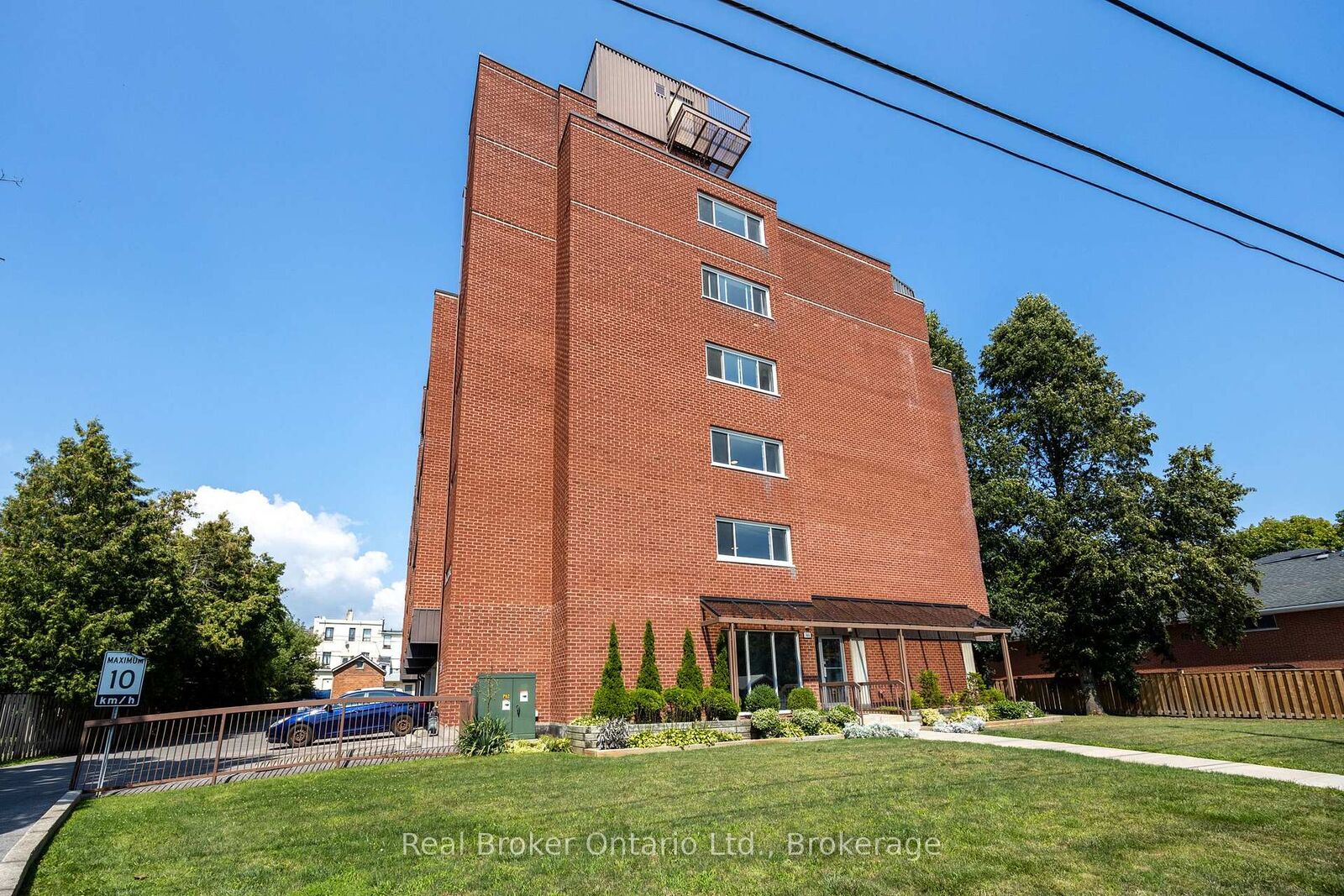 Property Photo: 144 Queen Street 504 ON L1C 1M9