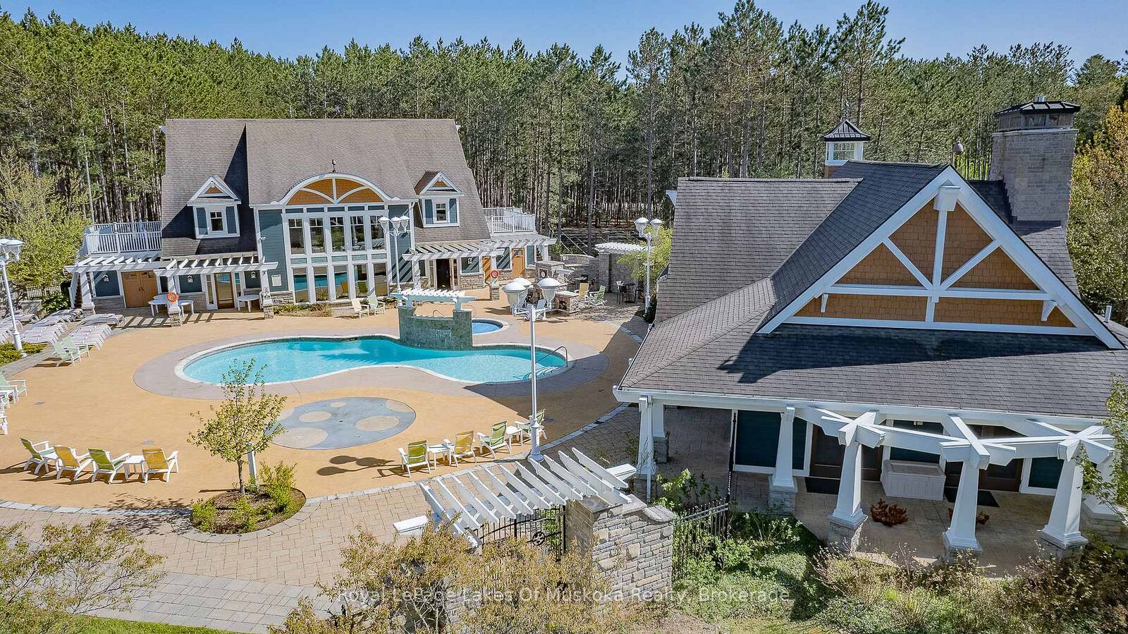 Property Photo:  1020 Birch Glen Road V13, W2  ON P0B 1A0 