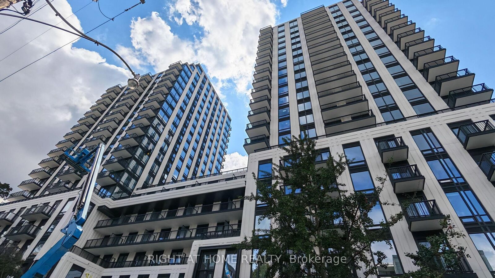 Property Photo:  91 Montclair Avenue 202  ON M5P 0B1 